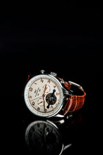 Load image into Gallery viewer, Classic dress watch with light dial